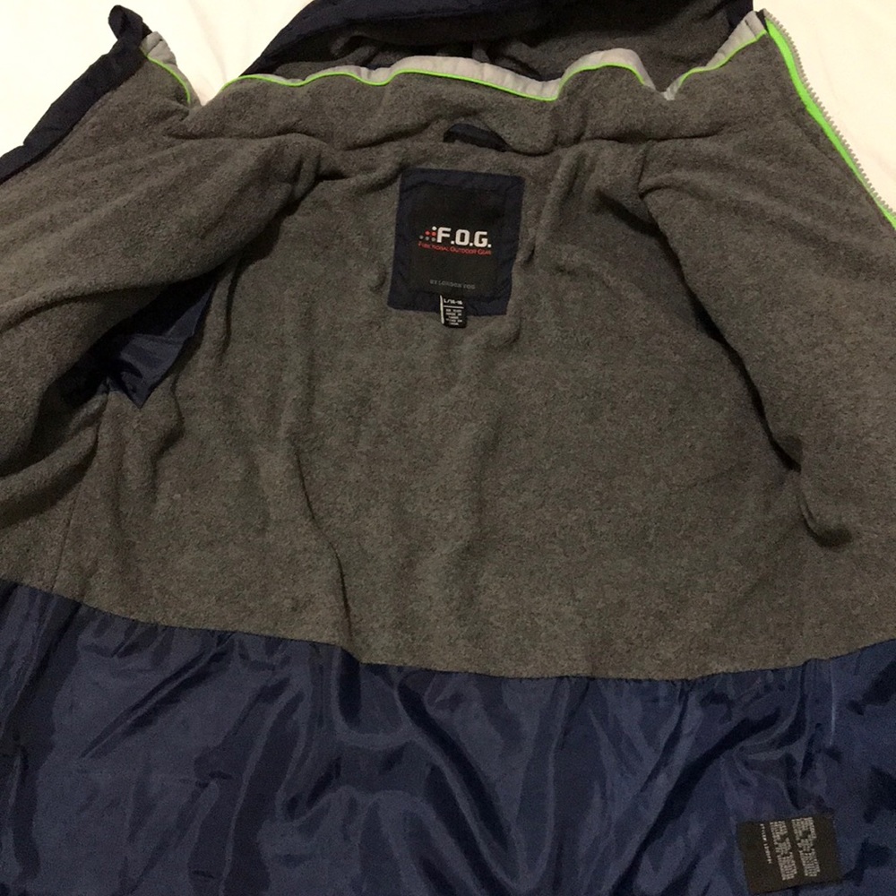 BOYS WINTER JACKET - Picture 5 of 6